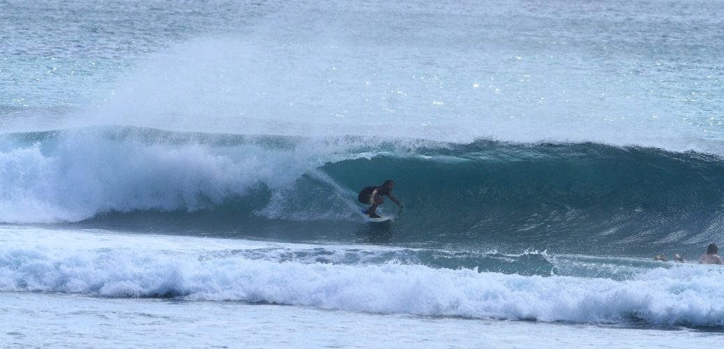 Nel tubo dell'onda a Balangan Beach, Bali.